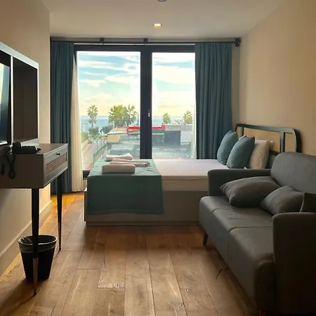 Coastline Boutique * 안탈리아